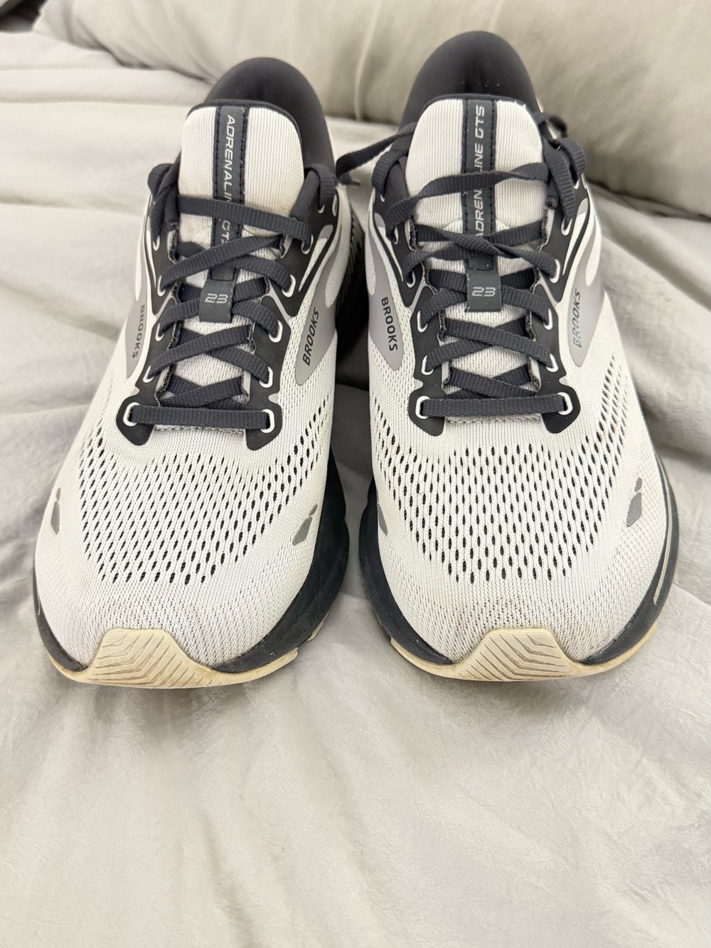Brooks Adrenaline GTS 23 Running Shoes -
Men’s size 10